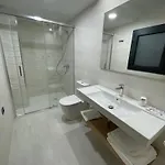 Pirineos Konukevi Aínsa