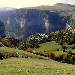 Pirineos Konukevi 2*