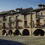 Pirineos Konukevi