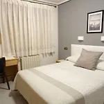 Konukevi Pirineos 2*