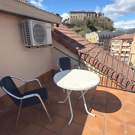 Pirineos Guest house 2*