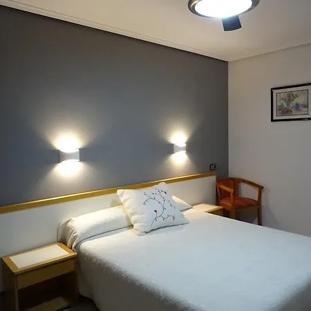 Pirineos Гостевой дом