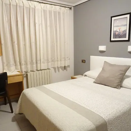 Гостевой дом Pirineos 2*