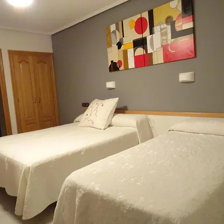 Гостевой дом Pirineos 2*